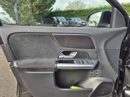 Photo 12 Mercedes GLA  250 e 8G-DCT