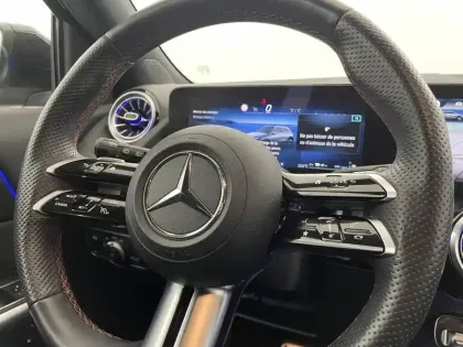 Photo 80 Mercedes GLA  250 e 8G-DCT