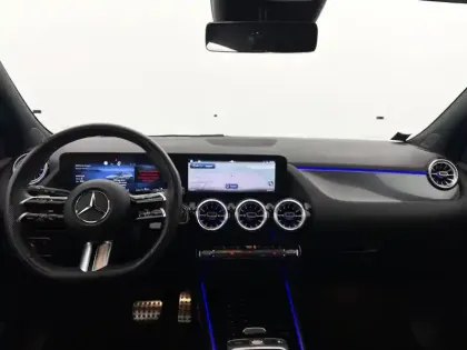 Photo 45 Mercedes GLA  250 e 8G-DCT