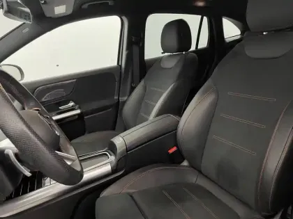 Photo 34 Mercedes GLA  250 e 8G-DCT