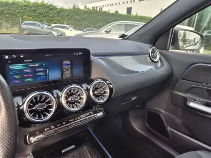 Photo 17 Mercedes GLA  250 e 8G-DCT