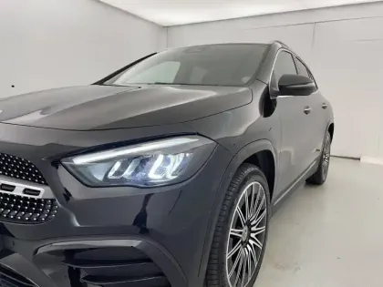 Photo 82 Mercedes GLA  250 e 8G-DCT