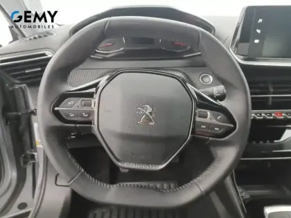 Photo 28 Peugeot 2008  PureTech 100 S&S BVM6