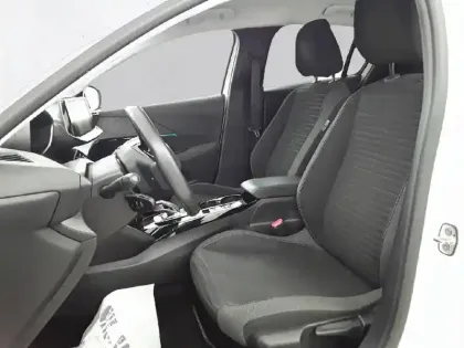 Photo 10 Peugeot 208  Electrique 50 kWh 136ch