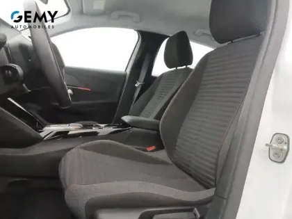 Photo 8 Peugeot 208  Electrique 50 kWh 136ch