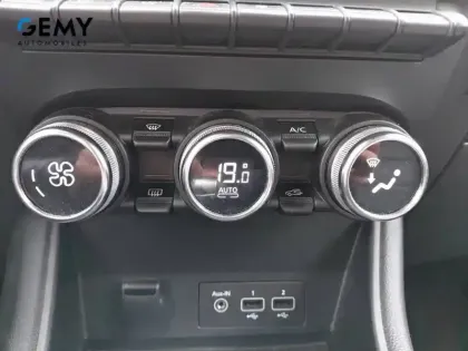 Photo 24 Renault Captur  TCe 130 EDC FAP