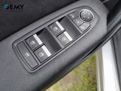 Photo 11 Renault Captur  TCe 130 EDC FAP