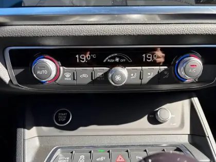 Photo 24 Audi Q3  45 TFSIe 245 ch S tronic 6