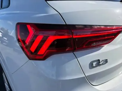 Photo 46 Audi Q3  45 TFSIe 245 ch S tronic 6