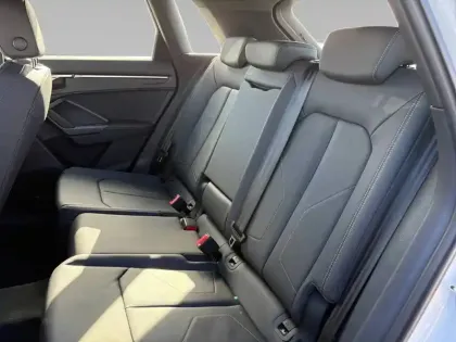 Photo 12 Audi Q3  45 TFSIe 245 ch S tronic 6