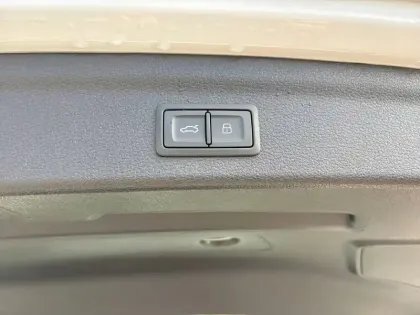 Photo 16 Audi Q3  45 TFSIe 245 ch S tronic 6