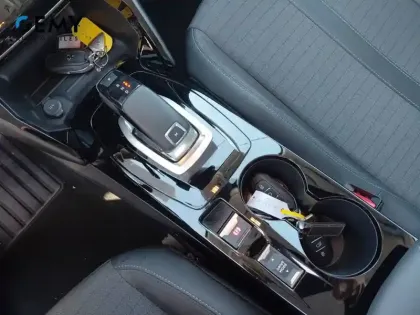 Photo 15 Peugeot 208  PureTech 100 S&S EAT8