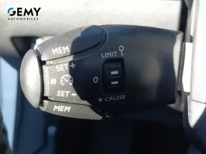 Photo 11 Peugeot 208  PureTech 100 S&S EAT8