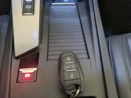 Photo 16 Peugeot 308  PHEV 180 e-EAT8