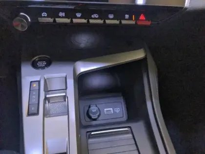 Photo 15 Peugeot 308  PHEV 180 e-EAT8