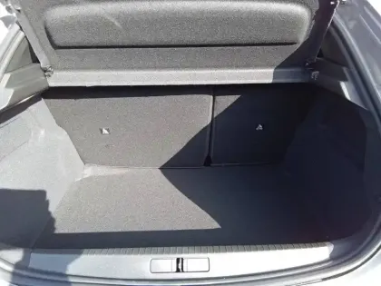 Photo 37 Peugeot 208  Electrique 50 kWh 136ch