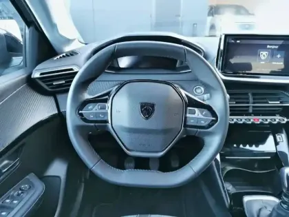 Photo 28 Peugeot 208  Electrique 50 kWh 136ch