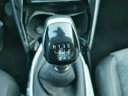 Photo 13 Peugeot 208  Electrique 50 kWh 136ch