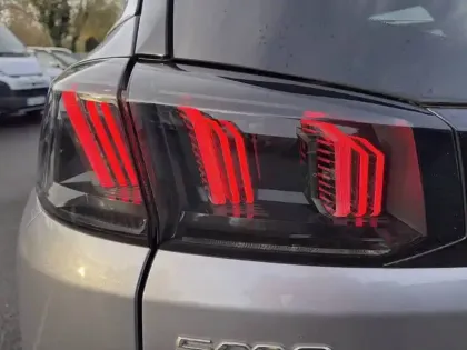 Photo 16 Peugeot 5008  BlueHDi 130ch S&S EAT8