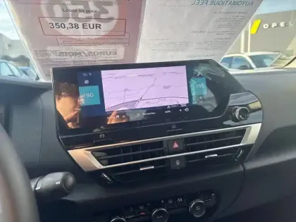 Photo 18 Citroën C4 e- 136 ch Automatique