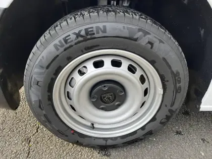 Photo 8 Peugeot Partner  FOURGON M 650 KG BLUEHDI 100 S&S BVM6