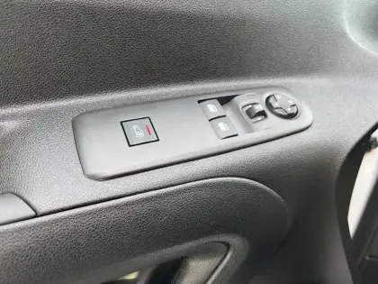 Photo 13 Peugeot Partner  FOURGON M 650 KG BLUEHDI 100 S&S BVM6