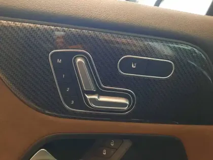 Photo 11 Mercedes GLA  250 e Hybrid EQ 8G-DCT