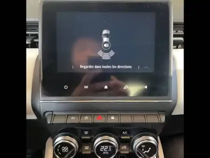 Photo 20 Renault Clio  E-Tech 140