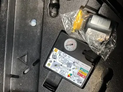 Photo 12 Renault Clio  E-Tech 140