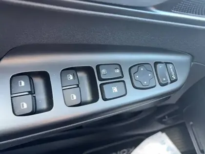 Photo 10 Hyundai Kona  Electrique 39 kWh - 136 ch