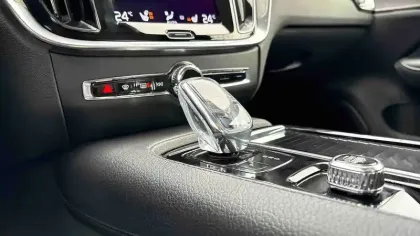 Photo 18 Volvo S60  T6 Twin Engine 253 + 87 ch Geartronic 8