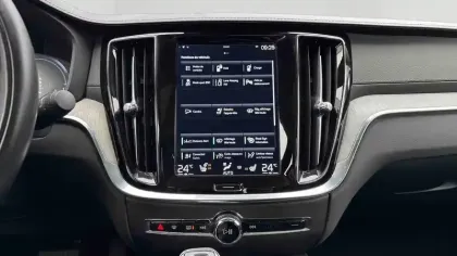 Photo 82 Volvo S60  T6 Twin Engine 253 + 87 ch Geartronic 8