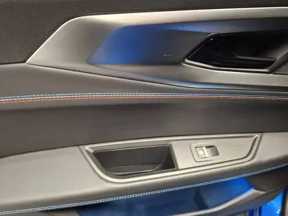 Photo 17 Renault Rafale  E-Tech full hybrid 200