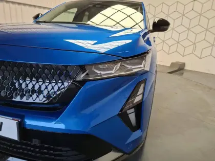 Photo 14 Renault Rafale  E-Tech full hybrid 200