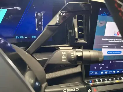 Photo 39 Renault Rafale  E-Tech full hybrid 200