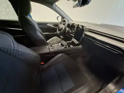 Photo 9 Renault Rafale  E-Tech full hybrid 200