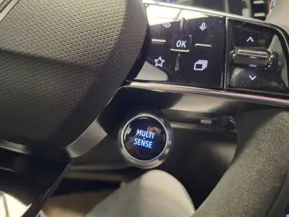 Photo 37 Renault Rafale  E-Tech full hybrid 200