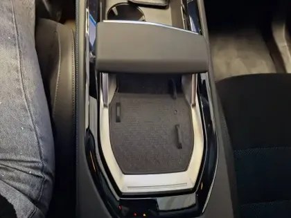 Photo 46 Renault Rafale  E-Tech full hybrid 200