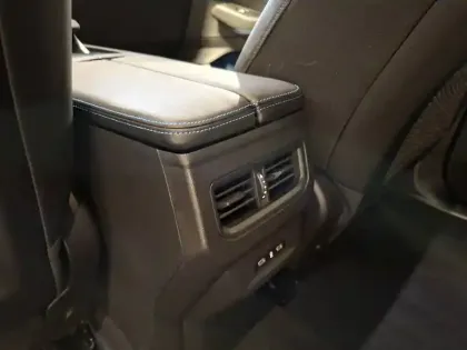 Photo 22 Renault Rafale  E-Tech full hybrid 200