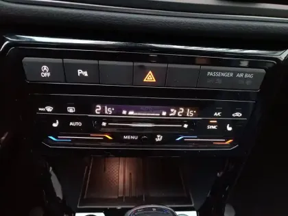 Photo 17 Volkswagen T-cross  1.0 TSI 115 Start/Stop DSG7