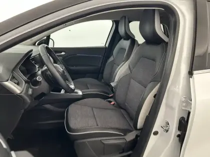 Photo 22 Renault Captur  TCe 140 EDC - 21