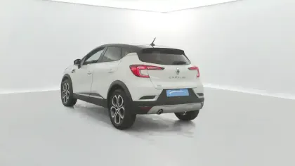 Photo 16 Renault Captur  TCe 140 EDC - 21