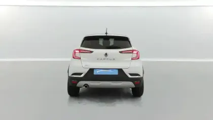 Photo 17 Renault Captur  TCe 140 EDC - 21