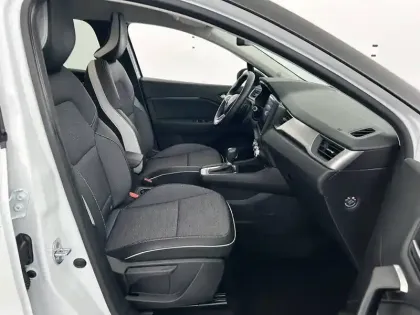 Photo 27 Renault Captur  TCe 140 EDC - 21