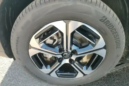 Photo 12 Citroën C3 Aircross  Hybride 145 e-DCS6