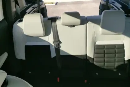 Photo 10 Citroën C3 Aircross  Hybride 145 e-DCS6