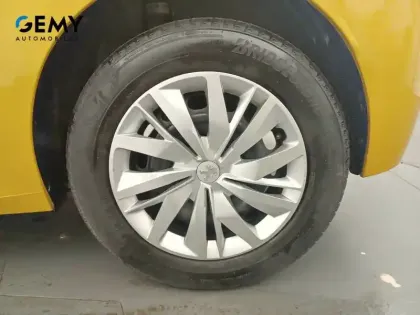 Photo 32 Peugeot 208  PureTech 75 S&S BVM5