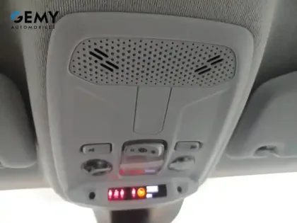 Photo 7 Peugeot 208  PureTech 75 S&S BVM5