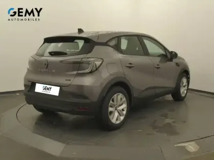 Photo 39 Renault Captur  E-Tech full hybrid 145 ch