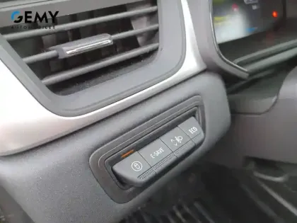 Photo 12 Renault Captur  E-Tech full hybrid 145 ch